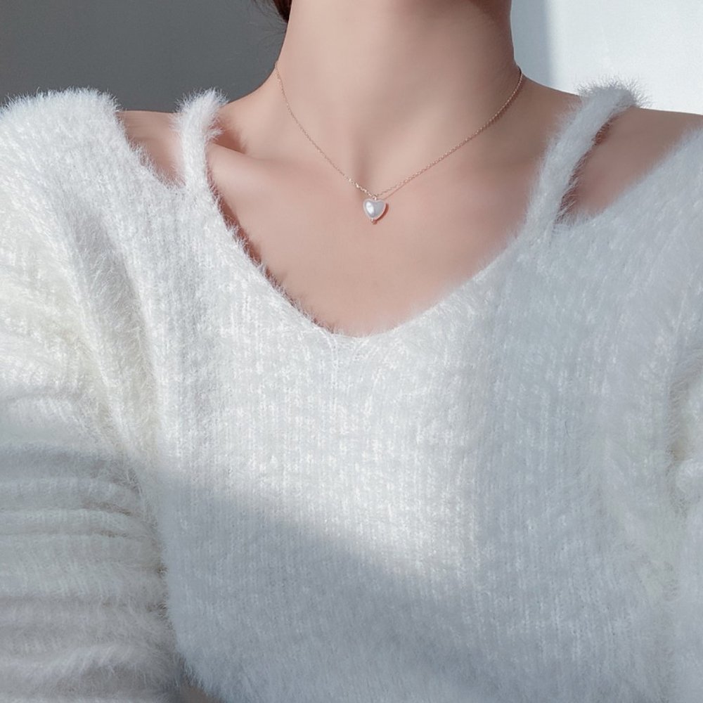 Angel Heart Golden Necklace - Picture 2 of 9